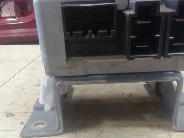 bontott SUZUKI SWIFT III Aktív Kormány Elektronika