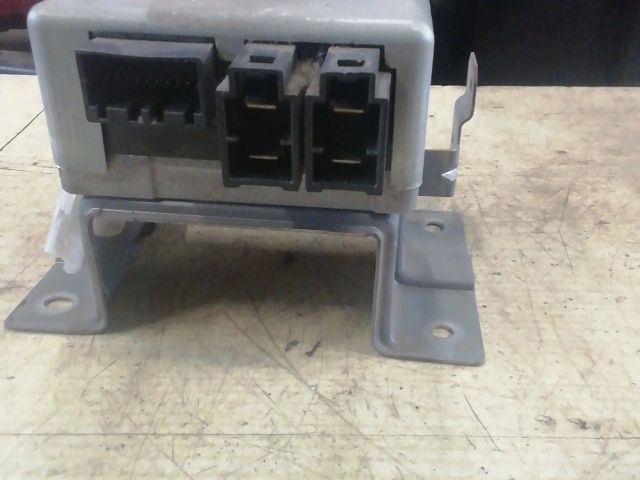 bontott SUZUKI SWIFT III Aktív Kormány Elektronika