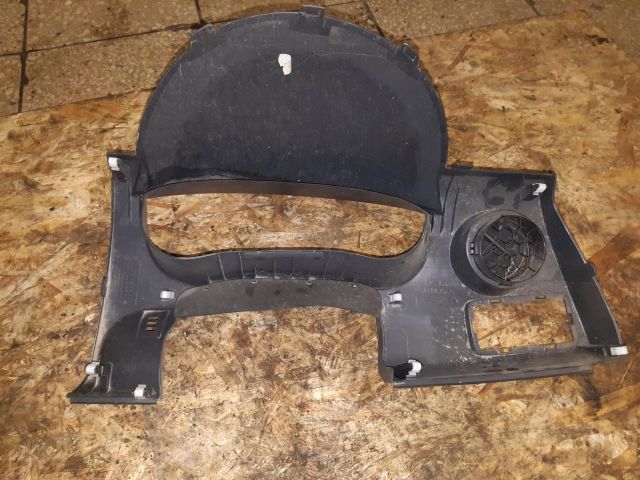 bontott SUZUKI SWIFT III Alsó Műszerfal Burkolat