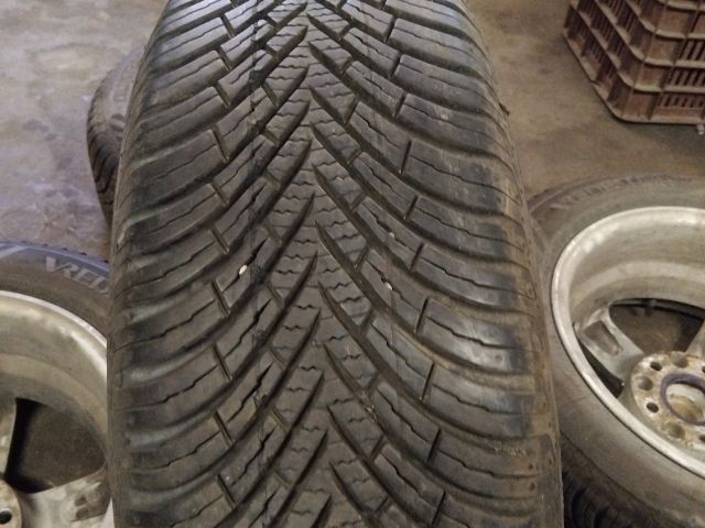 bontott SUZUKI SWIFT III Alufelni Szett Gumival