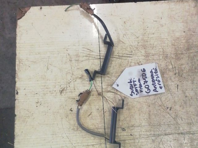 bontott SUZUKI SWIFT III Antenna Erősítő