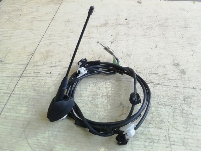 bontott SUZUKI SWIFT III Antenna