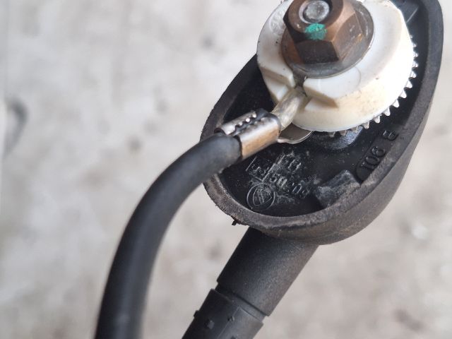 bontott SUZUKI SWIFT III Antenna