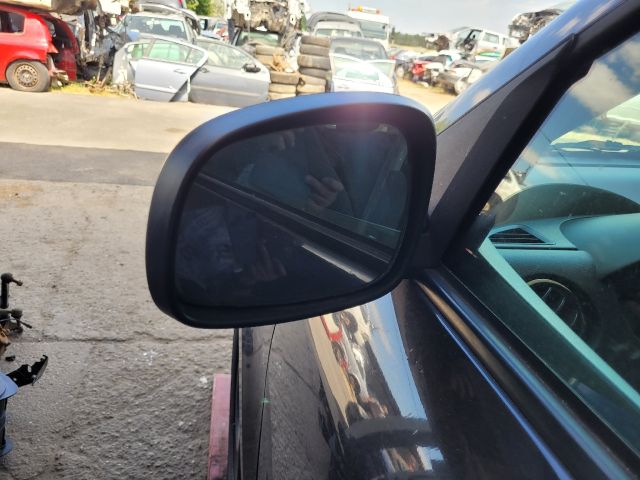 bontott SUZUKI SWIFT III Bal B Oszlop