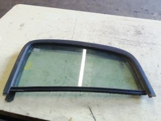 bontott SUZUKI SWIFT III Bal C Oszlop Oldalablak Üveg