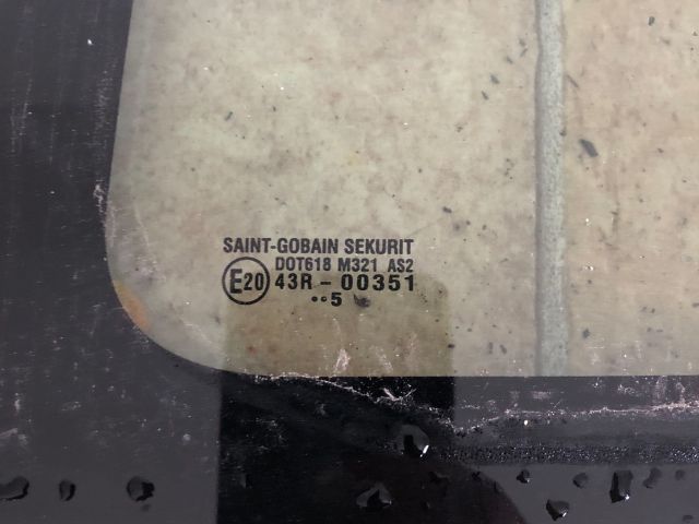 bontott SUZUKI SWIFT III Bal C Oszlop Oldalablak Üveg