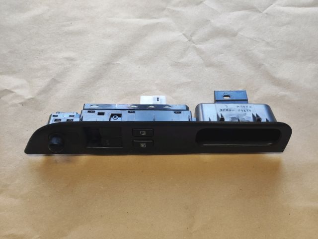 bontott SUZUKI SWIFT III Bal első Ablakemelő Kapcsoló