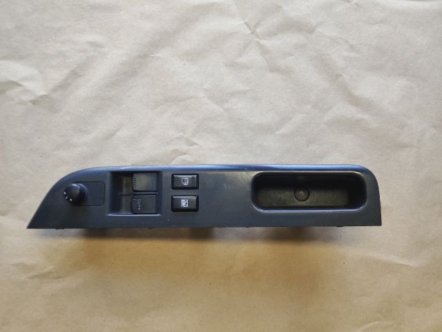 bontott SUZUKI SWIFT III Bal első Ablakemelő Kapcsoló