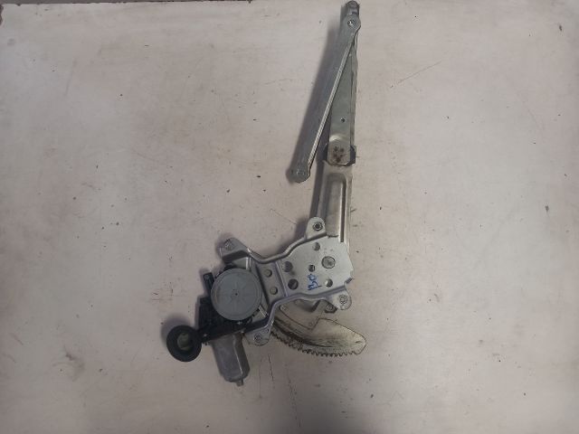 bontott SUZUKI SWIFT III Bal első Ablakemelő Motor