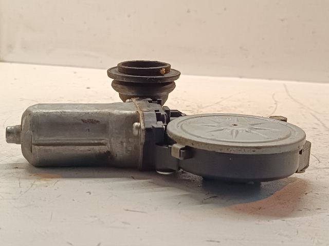 bontott SUZUKI SWIFT III Bal első Ablakemelő Motor