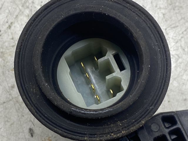 bontott SUZUKI SWIFT III Bal első Ablakemelő Motor