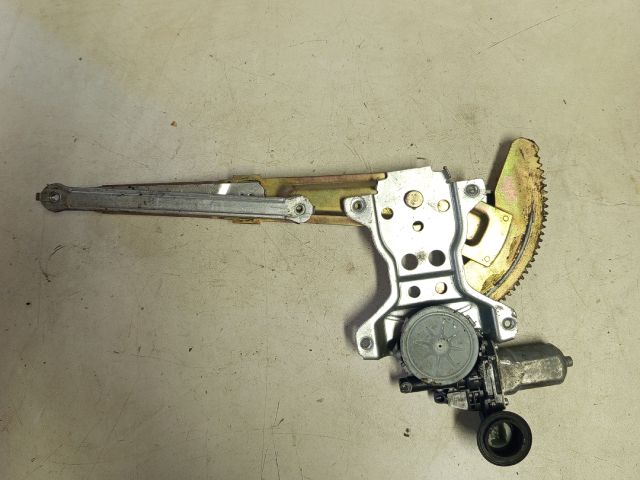 bontott SUZUKI SWIFT III Bal első Ablakemelő Szerkezet (Elektromos)