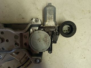 bontott SUZUKI SWIFT III Bal első Ablakemelő Szerkezet (Elektromos)