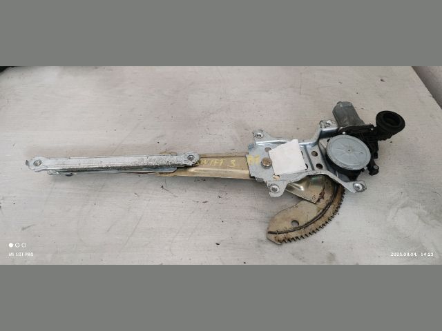 bontott SUZUKI SWIFT III Bal első Ablakemelő Szerkezet (Elektromos)