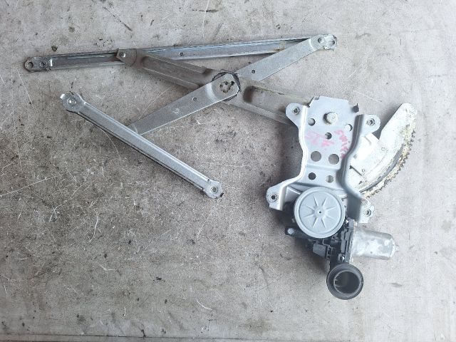 bontott SUZUKI SWIFT III Bal első Ablakemelő Szerkezet (Elektromos)