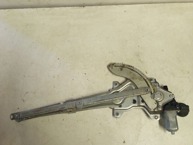 bontott SUZUKI SWIFT III Bal első Ablakemelő Szerkezet (Elektromos)