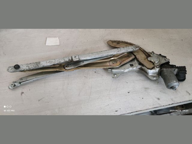 bontott SUZUKI SWIFT III Bal első Ablakemelő Szerkezet (Elektromos)