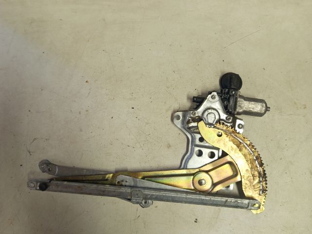 bontott SUZUKI SWIFT III Bal első Ablakemelő Szerkezet (Elektromos)