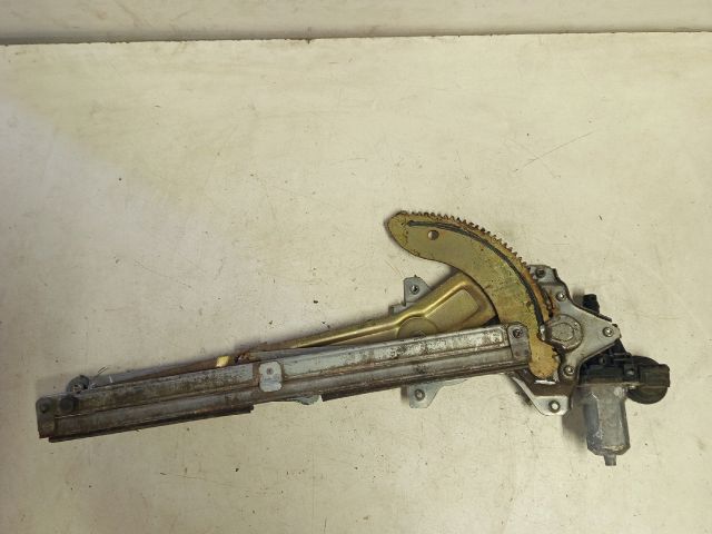 bontott SUZUKI SWIFT III Bal első Ablakemelő Szerkezet (Elektromos)