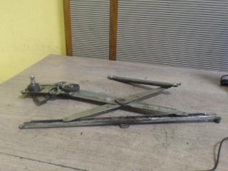 bontott SUZUKI SWIFT III Bal első Ablakemelő Szerkezet (Mechanikus)