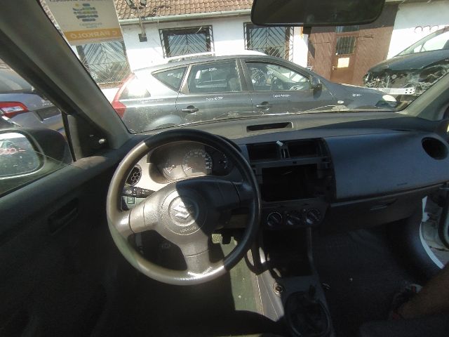 bontott SUZUKI SWIFT III Bal első Ablakemelő Szerkezet (Mechanikus)