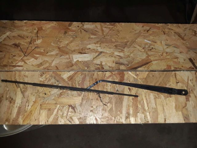 bontott SUZUKI SWIFT III Bal első Ablaktörlő Kar