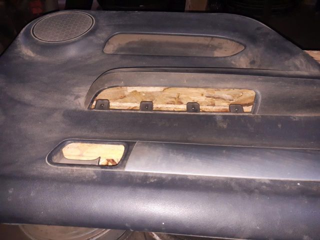 bontott SUZUKI SWIFT III Bal első Ajtó Kárpit