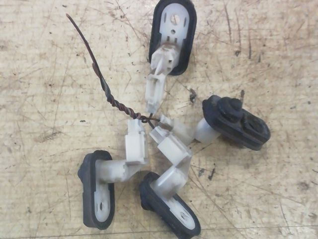 bontott SUZUKI SWIFT III Bal első Ajtó Nyitás Érzékelő