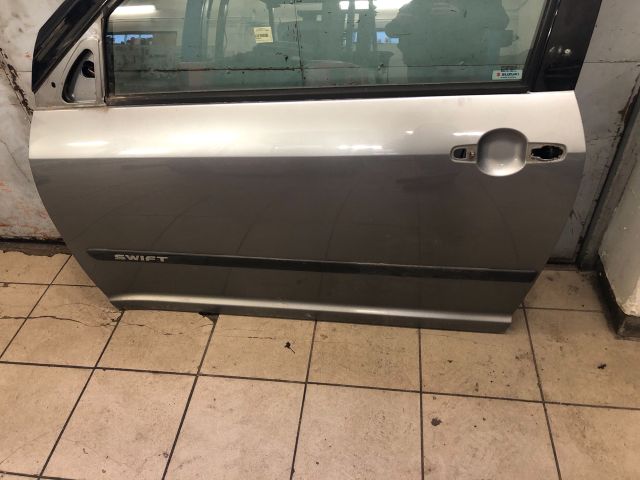 bontott SUZUKI SWIFT III Bal első Ajtó (Üres lemez)