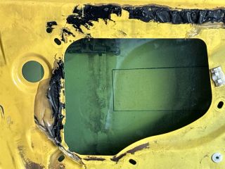 bontott SUZUKI SWIFT III Bal első Ajtó (Üres lemez)