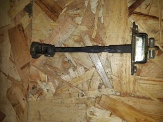 bontott SUZUKI SWIFT III Bal első Ajtóhatároló