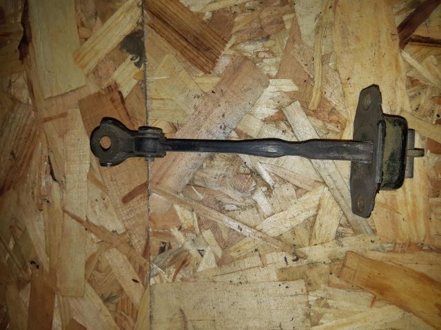 bontott SUZUKI SWIFT III Bal első Ajtóhatároló