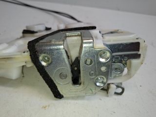 bontott SUZUKI SWIFT III Bal első Ajtózár