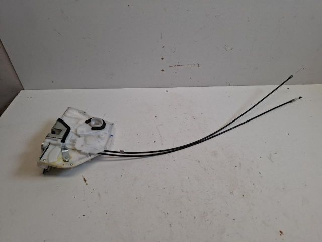 bontott SUZUKI SWIFT III Bal első Ajtózár