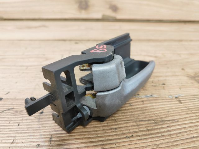 bontott SUZUKI SWIFT III Bal első Belső Kilincs