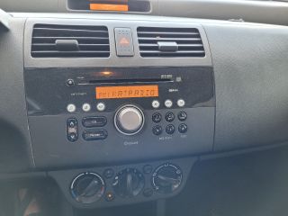 bontott SUZUKI SWIFT III Bal első Belső Küszöb Burkolat