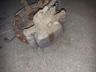 bontott SUZUKI SWIFT III Bal első Csonkállvány Kerékaggyal