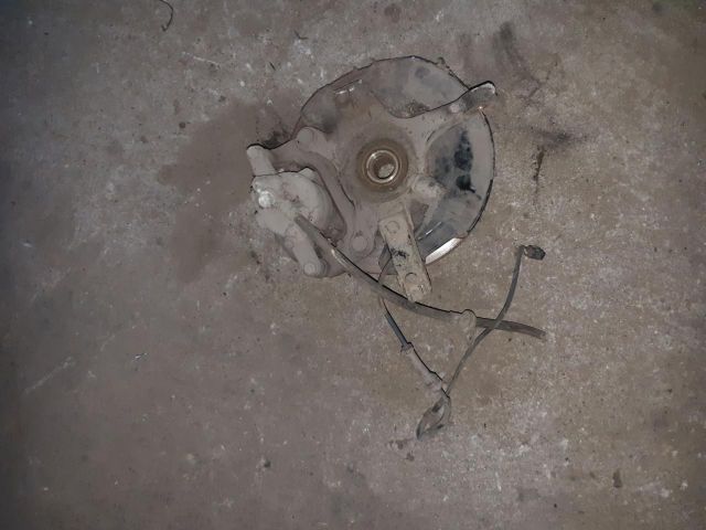 bontott SUZUKI SWIFT III Bal első Csonkállvány Kerékaggyal