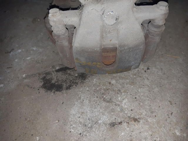 bontott SUZUKI SWIFT III Bal első Csonkállvány Kerékaggyal