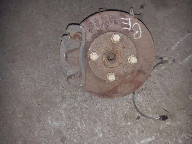 bontott SUZUKI SWIFT III Bal első Csonkállvány Kerékaggyal