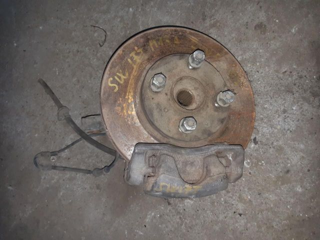 bontott SUZUKI SWIFT III Bal első Csonkállvány Kerékaggyal