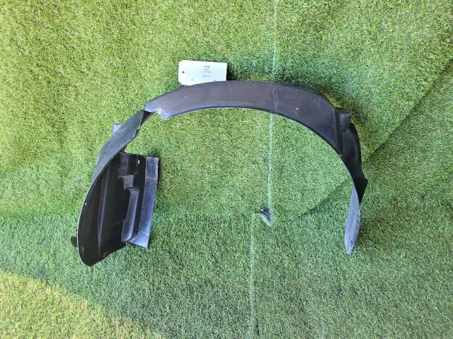 bontott SUZUKI SWIFT III Bal első Dobbetét (Kerékjárati, Műanyag)