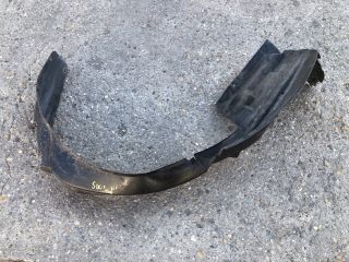 bontott SUZUKI SWIFT III Bal első Dobbetét (Kerékjárati, Műanyag)