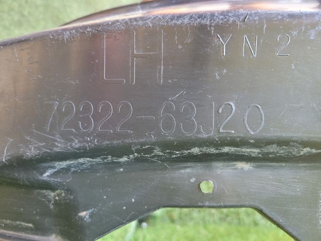 bontott SUZUKI SWIFT III Bal első Dobbetét (Kerékjárati, Műanyag)