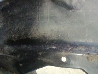 bontott SUZUKI SWIFT III Bal első Dobbetét (Kerékjárati, Műanyag)