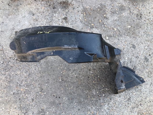 bontott SUZUKI SWIFT III Bal első Dobbetét (Kerékjárati, Műanyag)