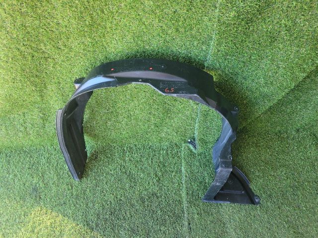 bontott SUZUKI SWIFT III Bal első Dobbetét (Kerékjárati, Műanyag)