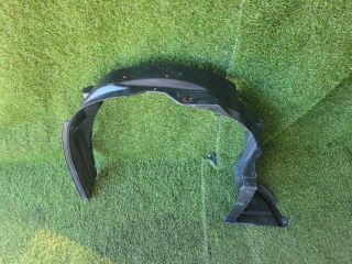 bontott SUZUKI SWIFT III Bal első Dobbetét (Kerékjárati, Műanyag)