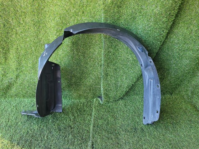 bontott SUZUKI SWIFT III Bal első Dobbetét (Kerékjárati, Műanyag)