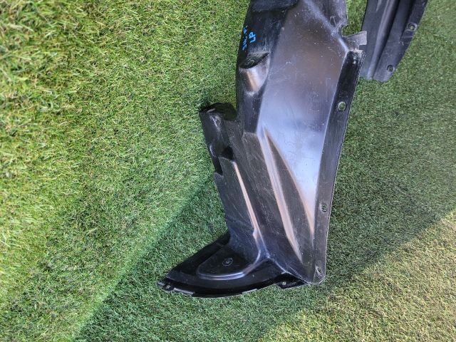 bontott SUZUKI SWIFT III Bal első Dobbetét (Kerékjárati, Műanyag)